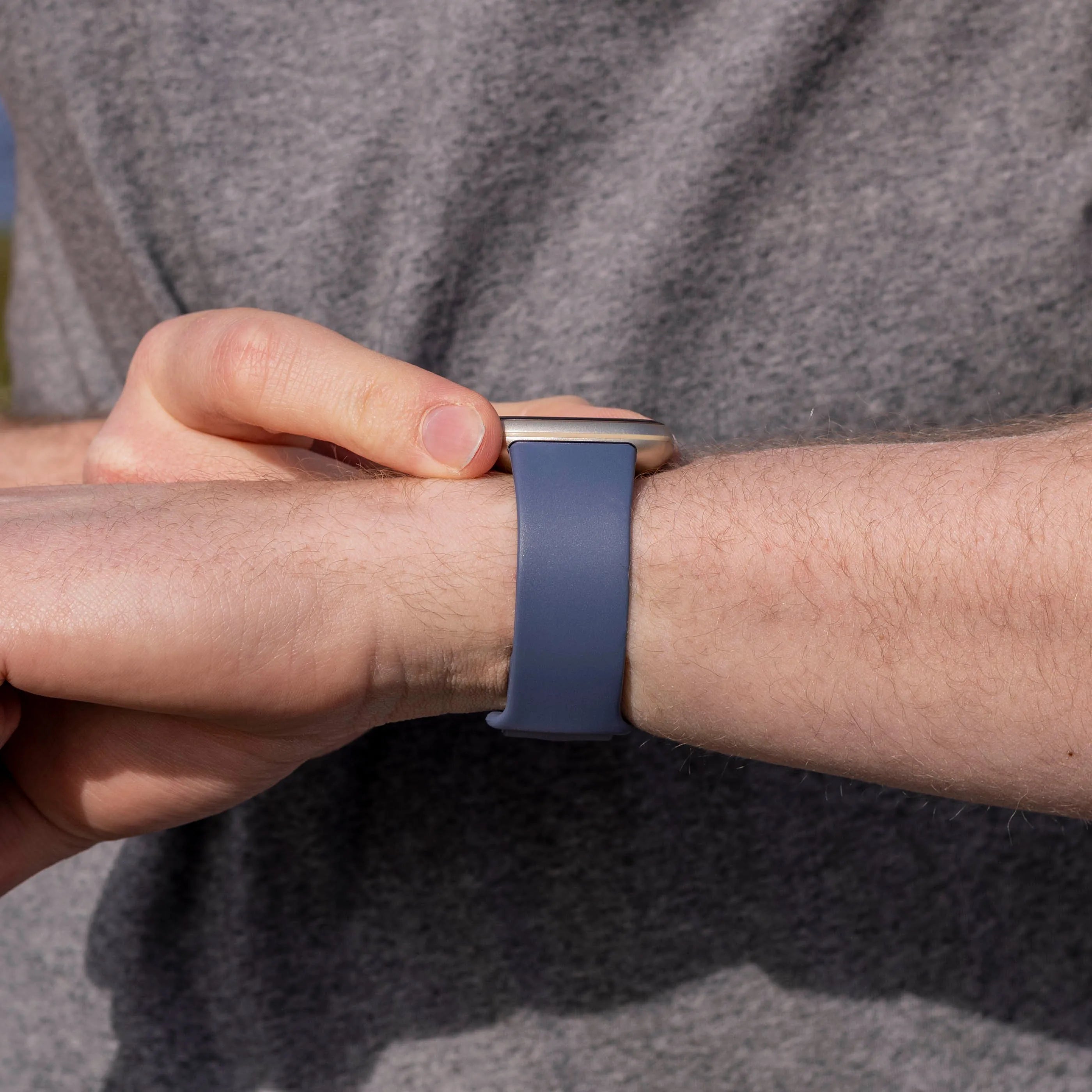 Fitbit Versa 3 siliconen classic bandje (grijsblauw)