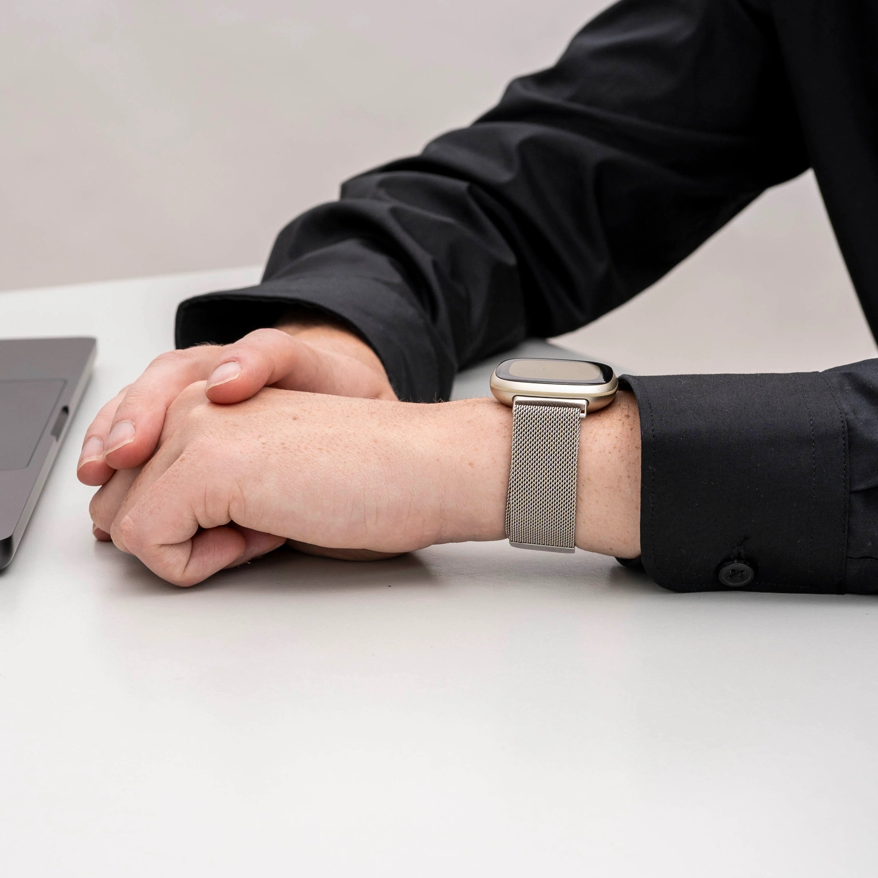 Fitbit Sense 2 Milanese band (sterrenlicht)