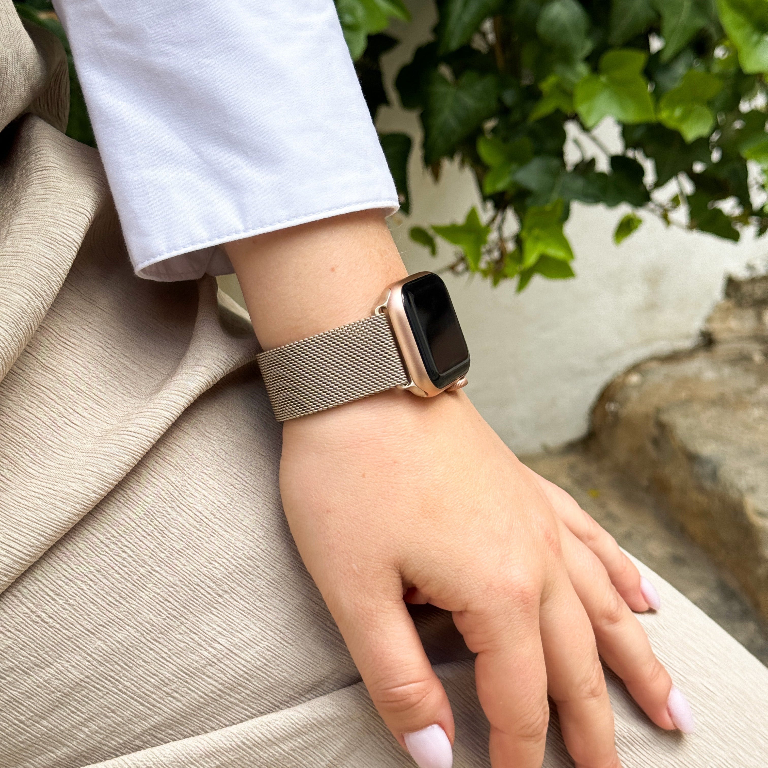 Apple Watch Milanese band (sterrenlicht)