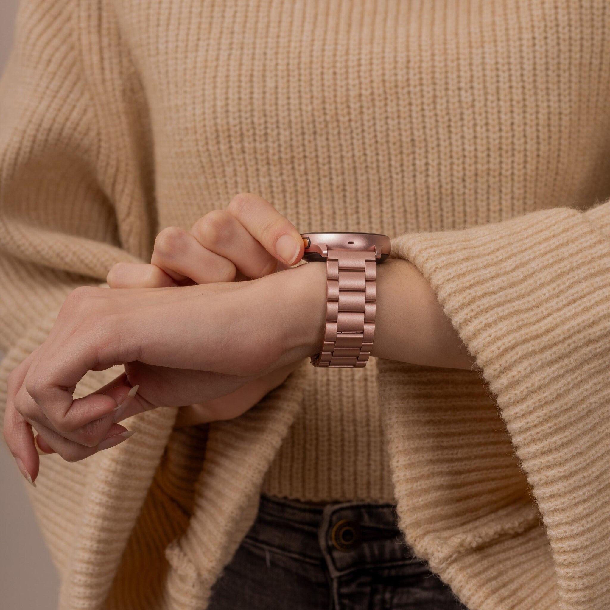 Garmin Vivomove Trend stalen band (roze)