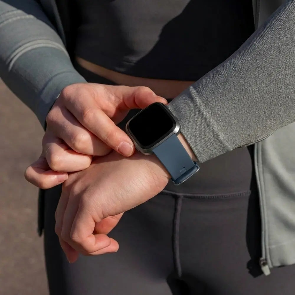 Fitbit Versa - Versa 2 Silicone Strap with Buckle (Greyblue)