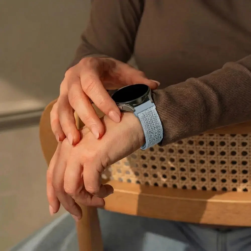 Bandz Amazfit Active 3 Premium vintage nylon band (lichtblauw)