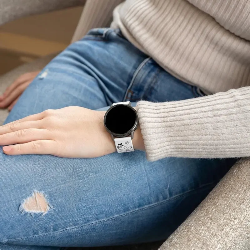 Bandz Garmin Vivomove Trend siliconen band 'Flowers' (wit/zwart)