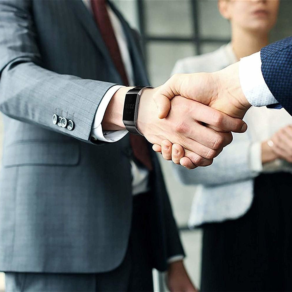 Fitbit Charge 4 Milanese band (zwart)