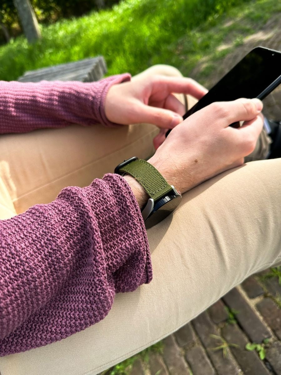 Fossil Gen 4 Explorist (HR) nylon gesp band (groen)