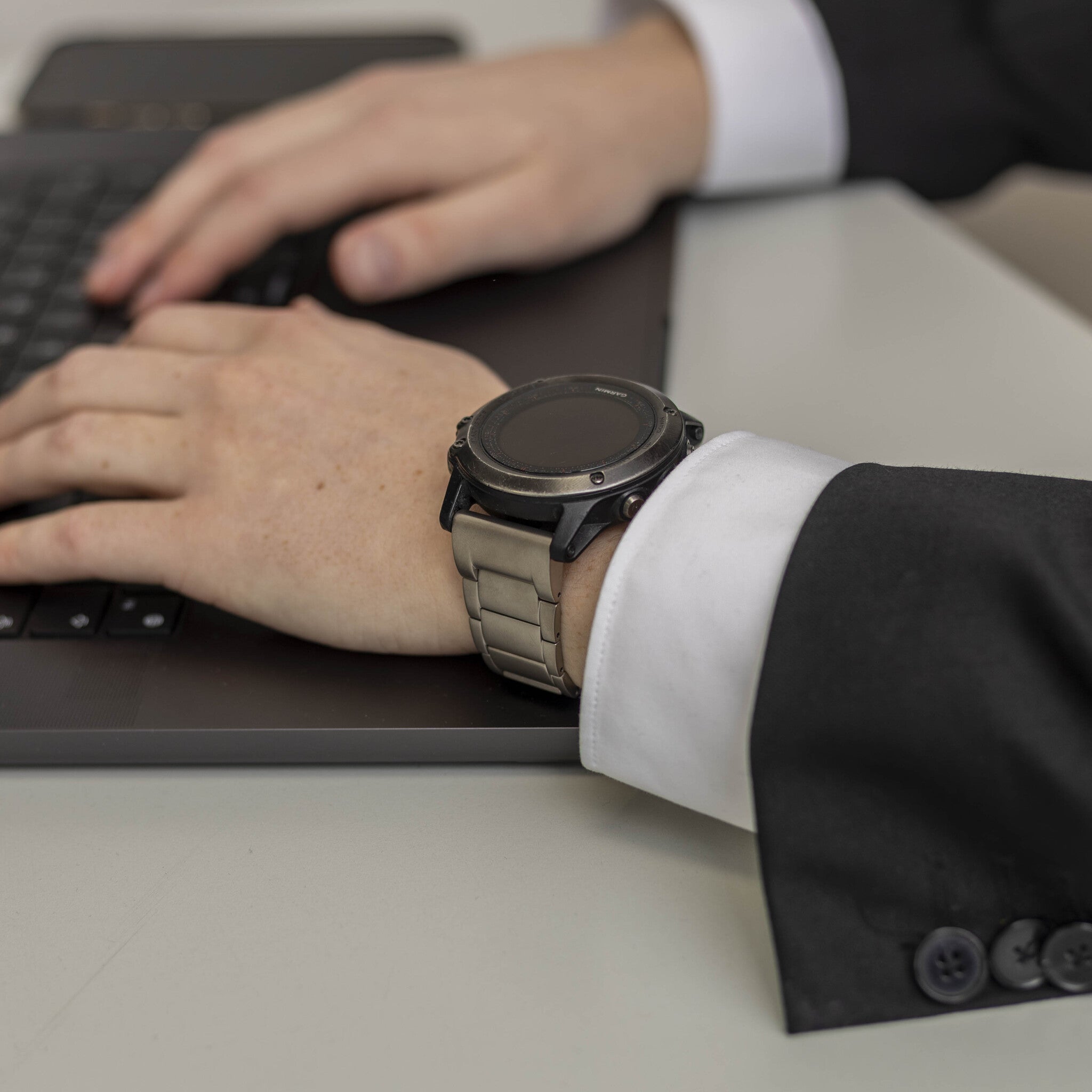 Garmin Tactix 7 magnetische titanium band (titanium)