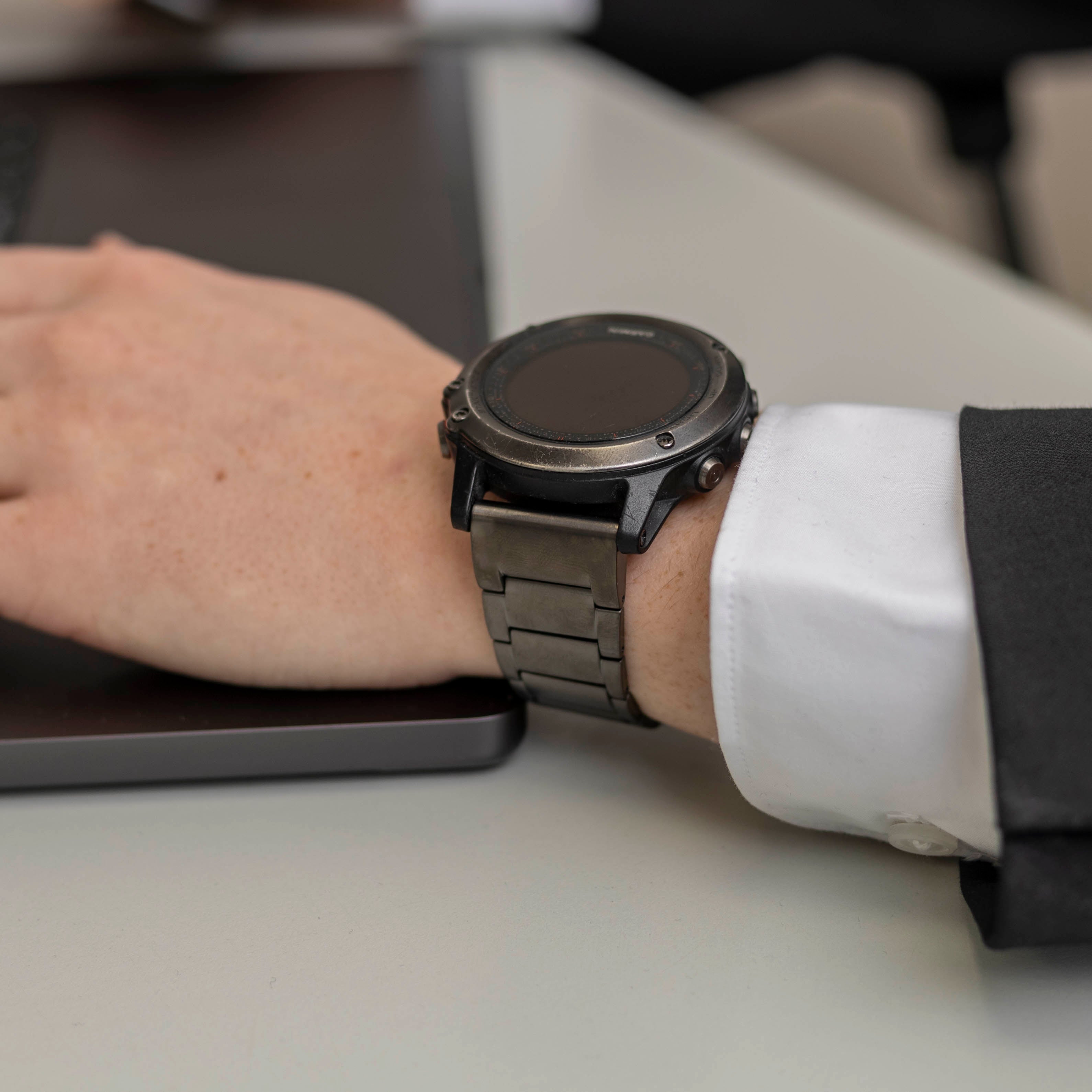 Garmin Fenix 7x magnetische titanium band (grafiet)