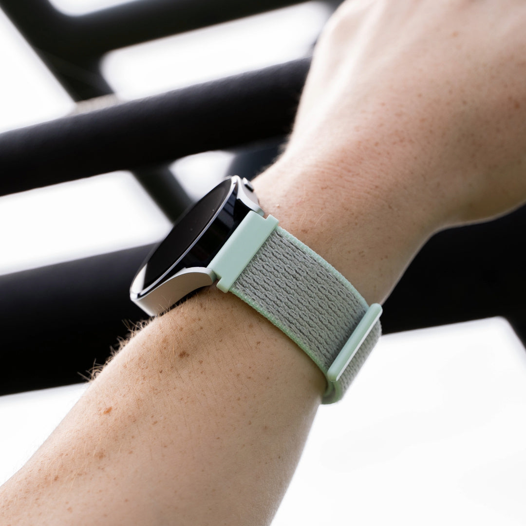 Amazfit Active 2 nylon bandje (licht cyaan)
