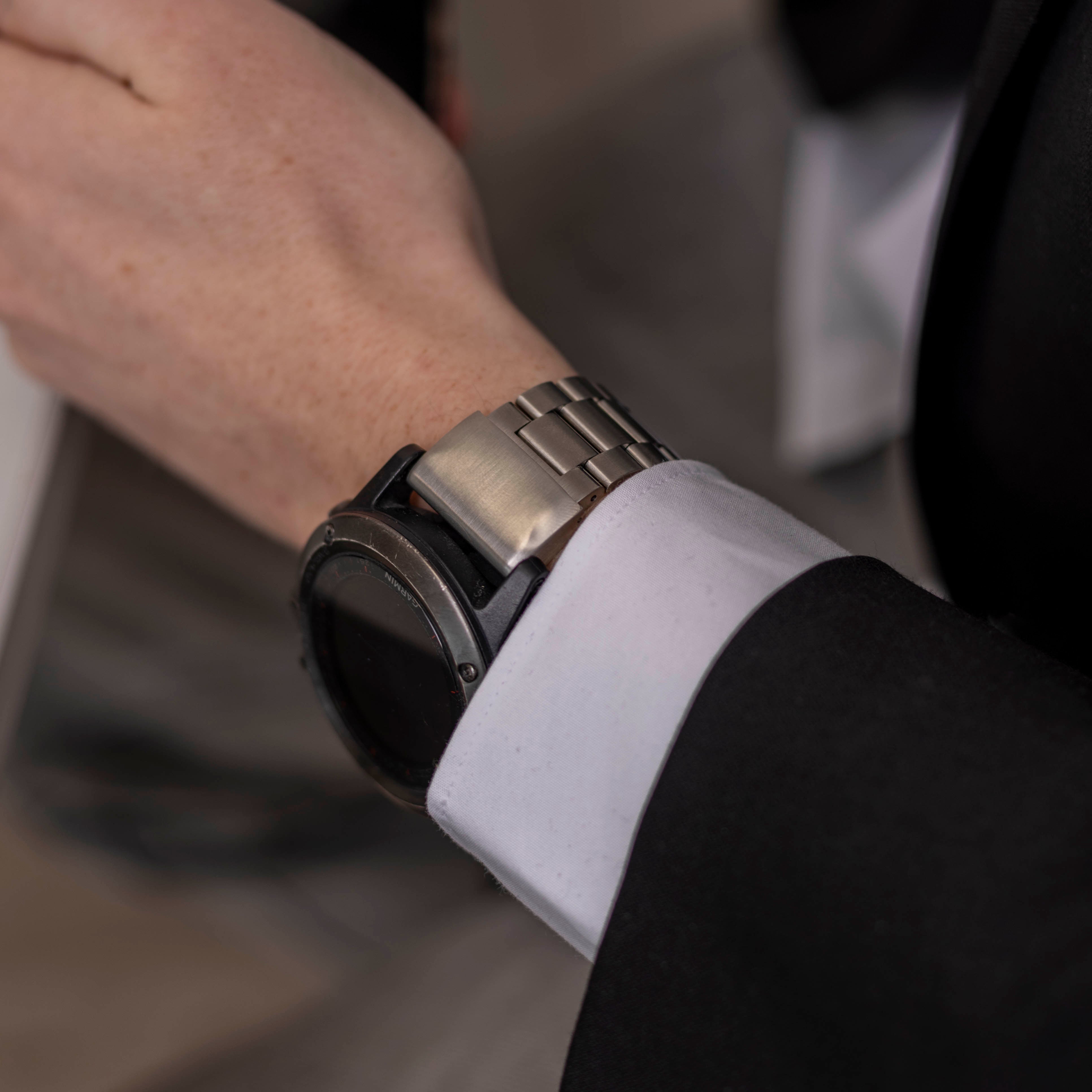 Garmin Fenix 8 - 51mm Steel Strap (Silver)