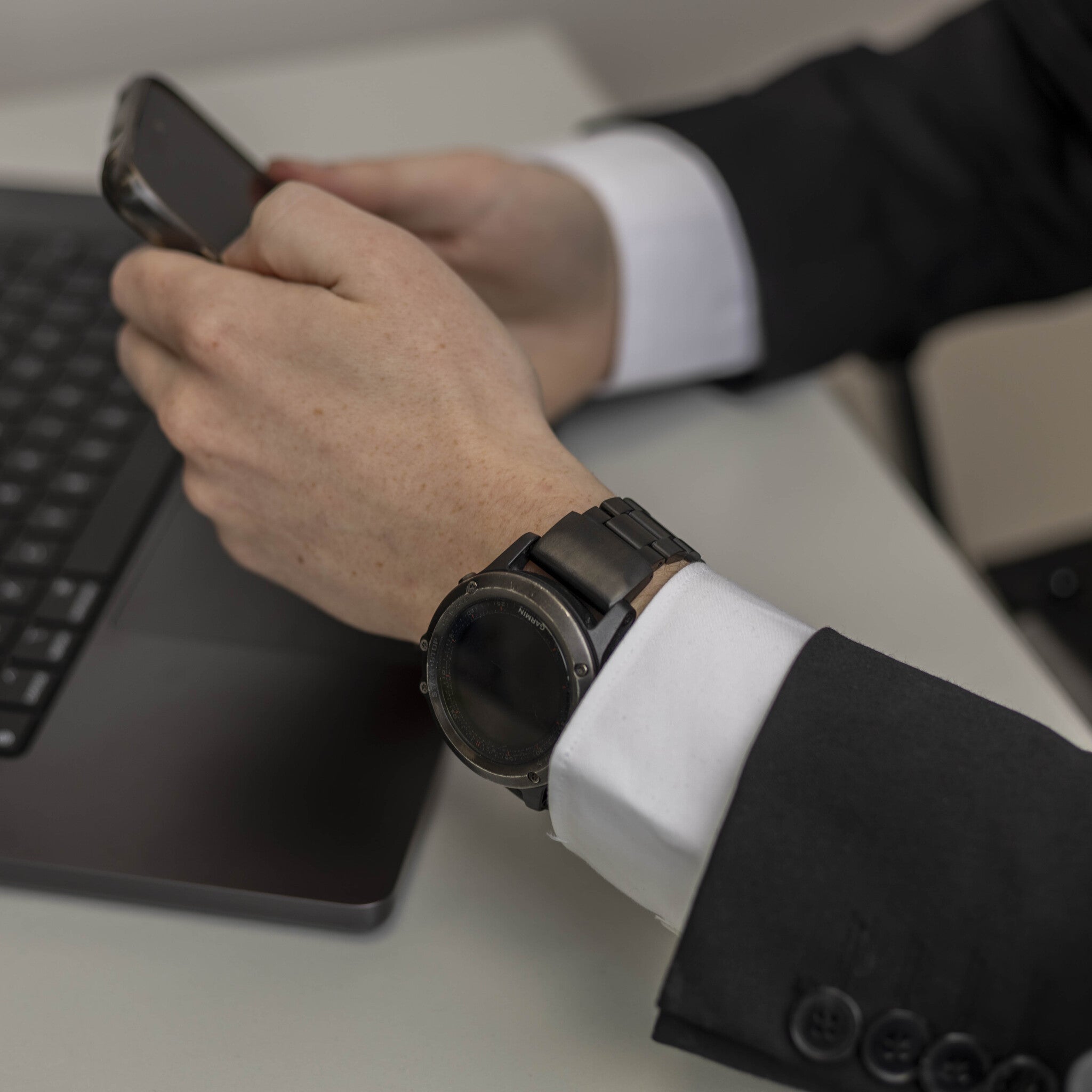 Bandz Garmin Tactix 8 - 51mm stalen band 'Classic' (zwart)