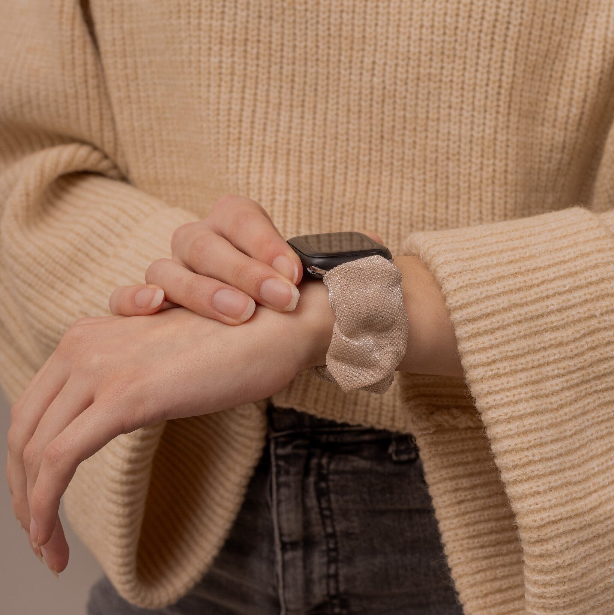 Apple Watch Scrunchie bandje (shiny beige)