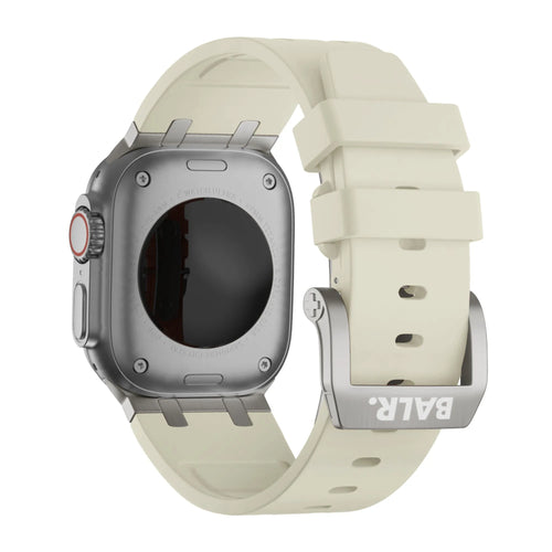 BALR Apple Watch Ultra liquid siliconen band (beige/titanium)