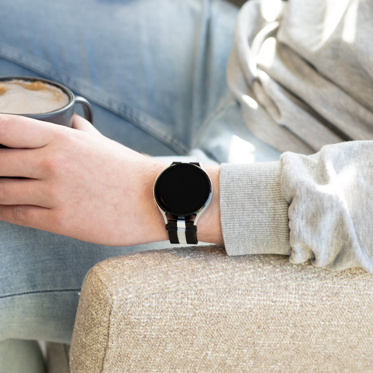 Samsung Galaxy Watch 6 Classic 47mm Milanese band (zwart/wit)