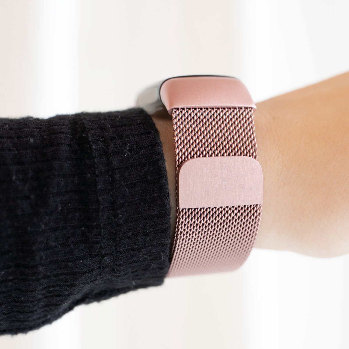 Fitbit Charge 6 Milanese band (rosé pink)