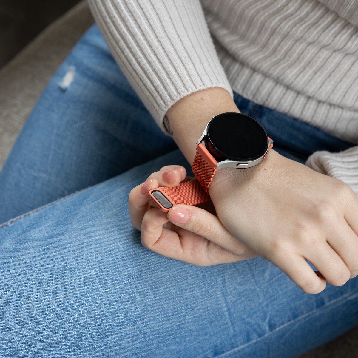 Samsung Galaxy Watch 6 - 44mm Milanese band (oranje)