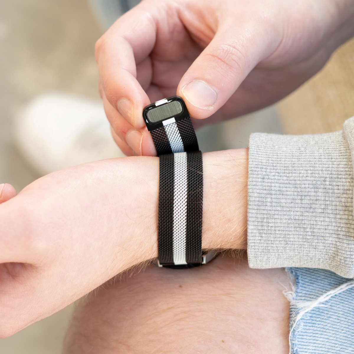 Samsung Galaxy Watch 6 Classic 47mm Milanese band (zwart/wit)