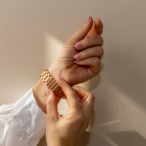 Fossil Gen 5e 44mm Steel Strap (Rose Gold)