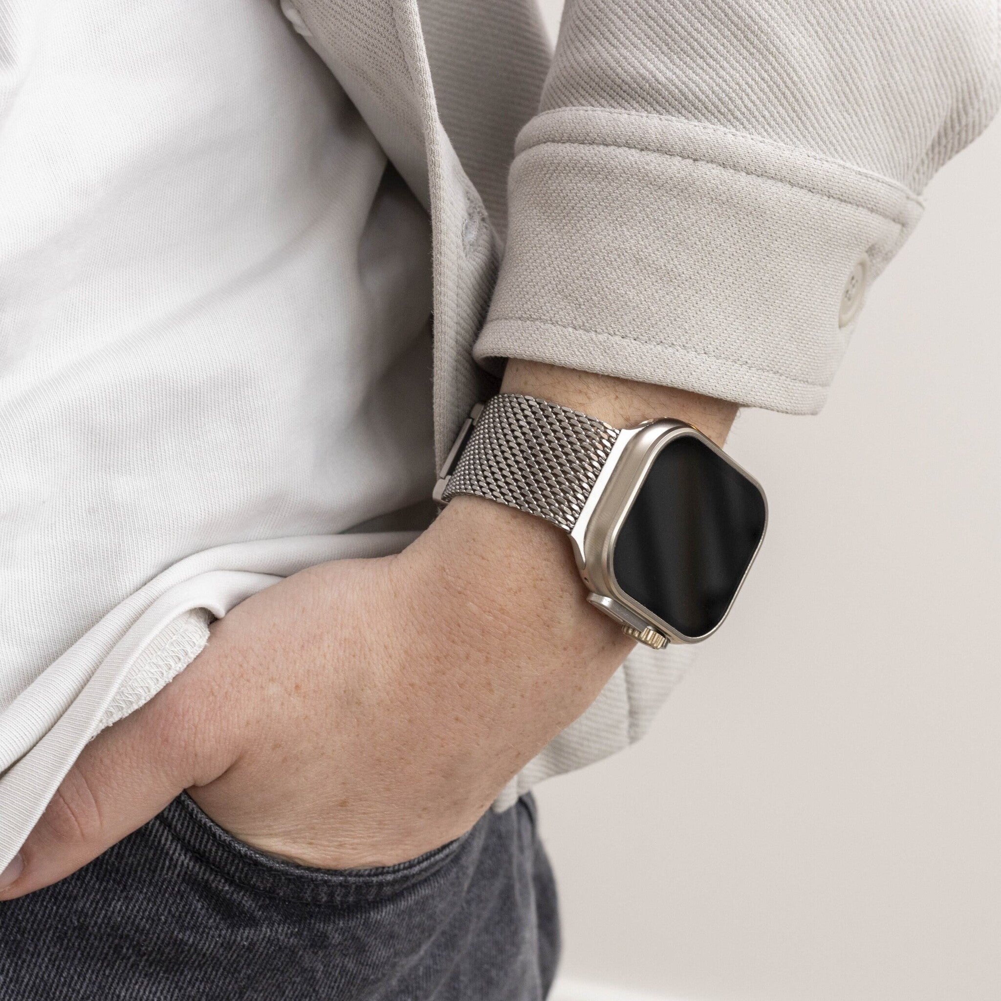 Apple Watch Modern Milanese band (titanium)