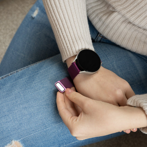 Samsung Galaxy Watch 7 - 44mm Milanese Strap (Purple)