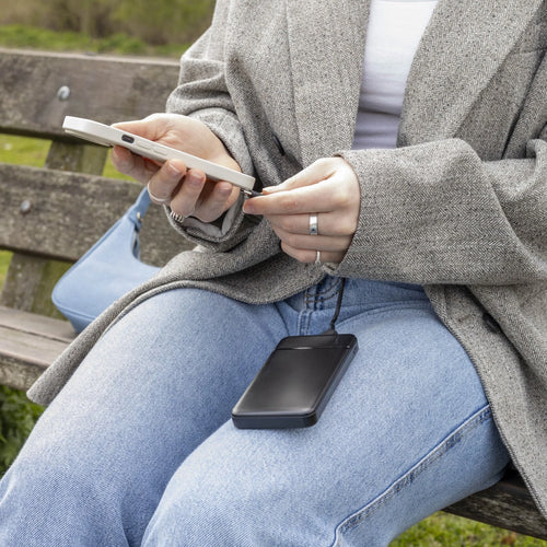 Ultradunne 10.000 mAh powerbank (zwart)