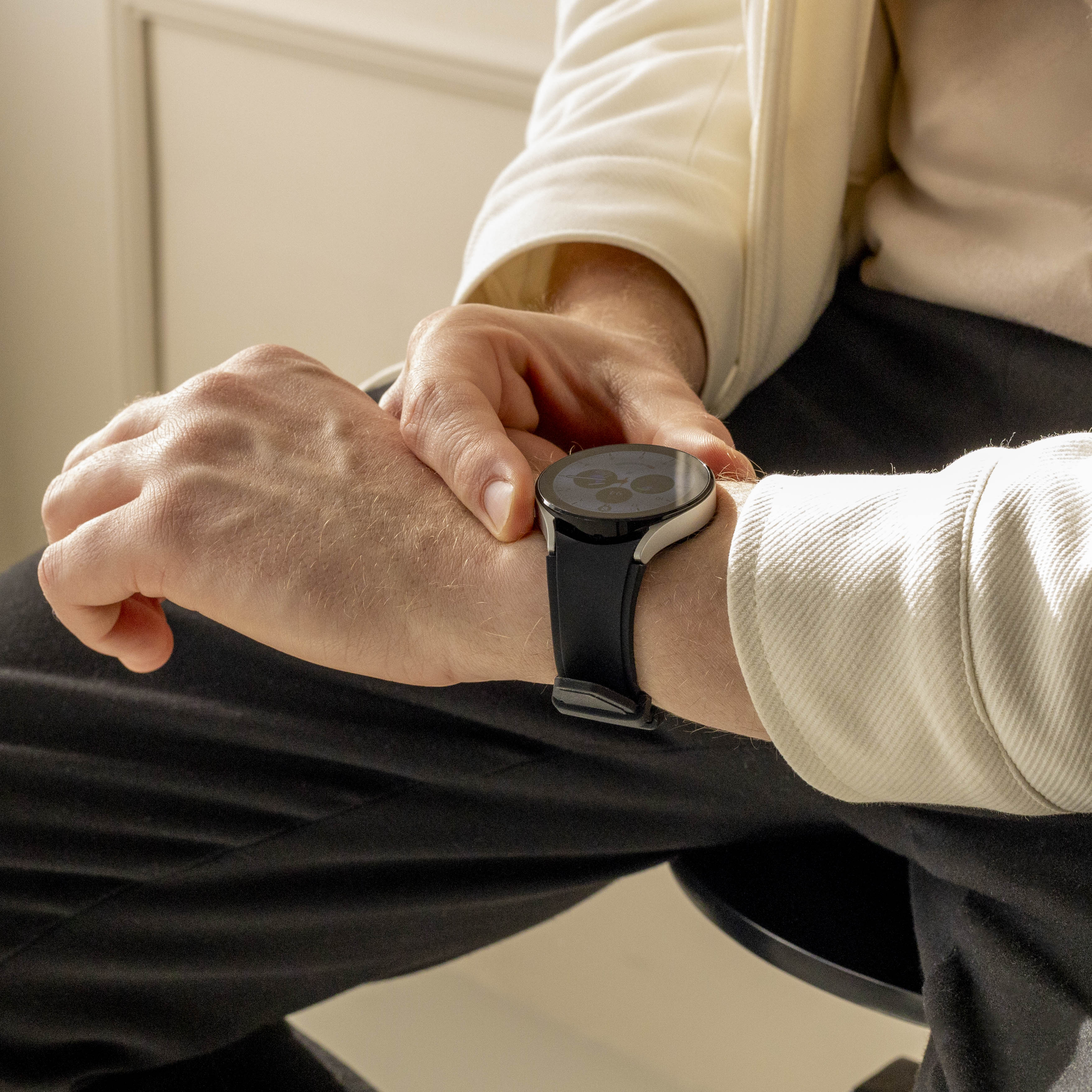 Samsung Galaxy Watch 6 - 44mm siliconen band perfect fit (zwart)