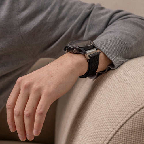 Garmin Fenix 8 - 47mm nylon band (zwart)