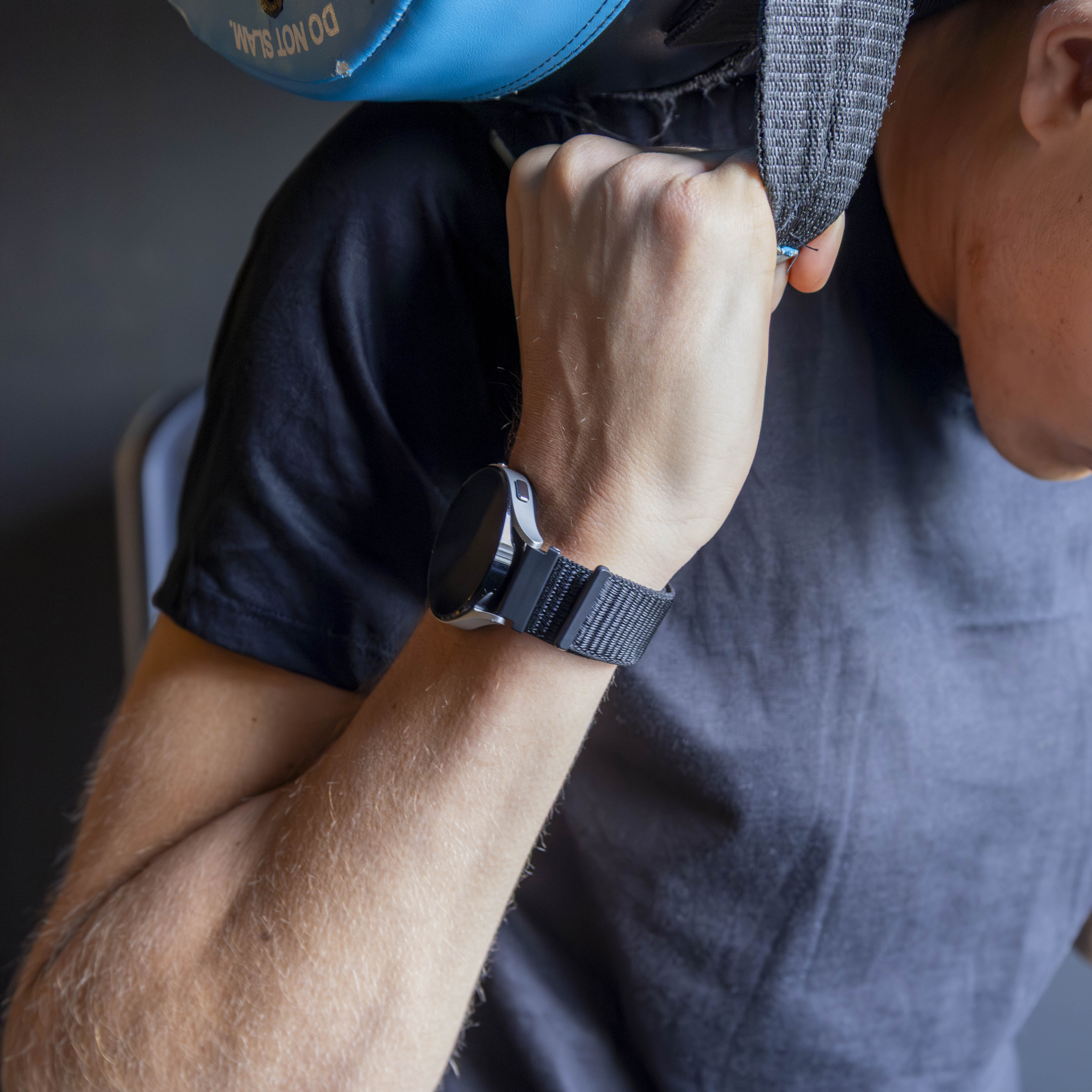 Bandz Amazfit Active Max nylon loop band (zwart)