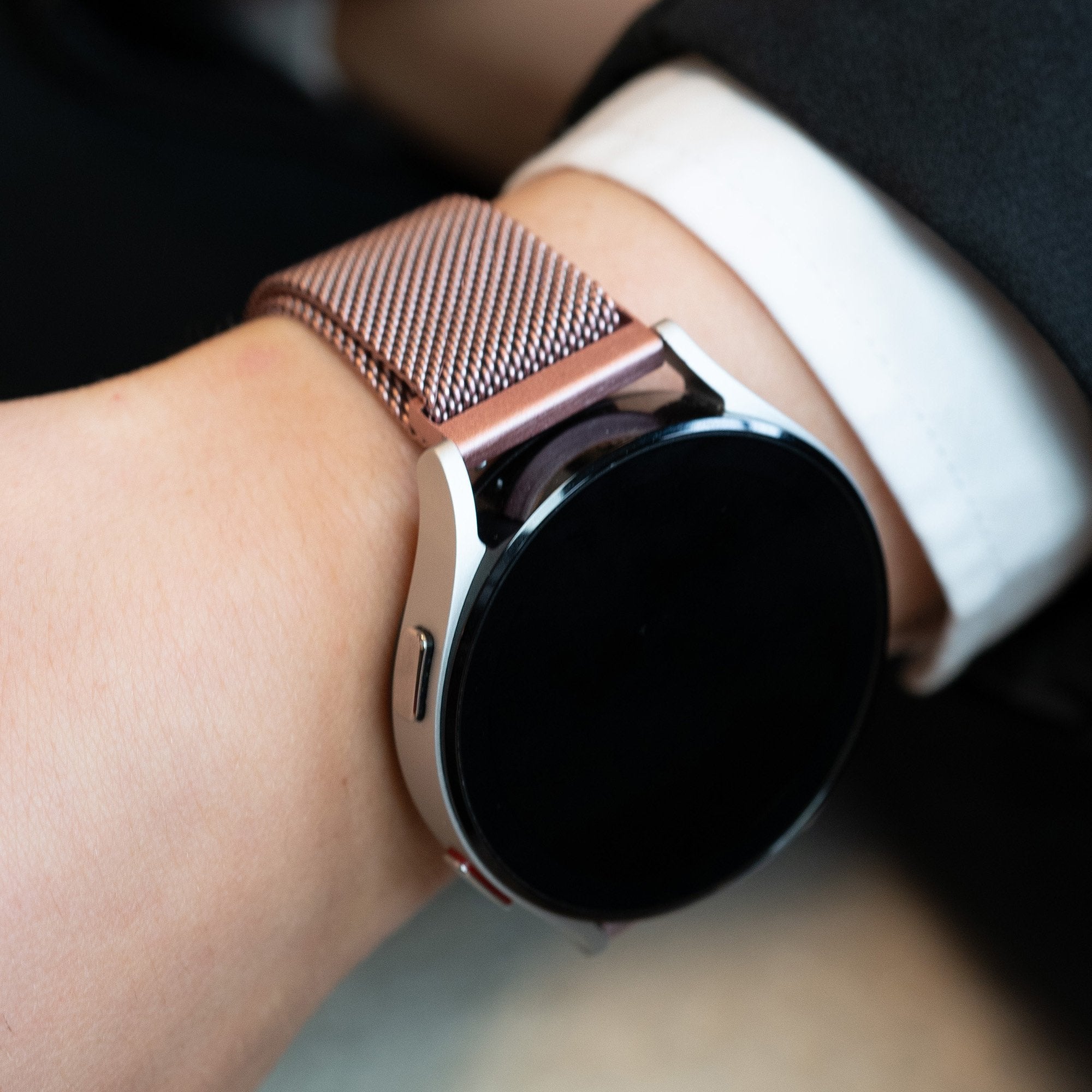 Bandz Garmin Venu SQ Milanese Loop Strap (Rose Gold)