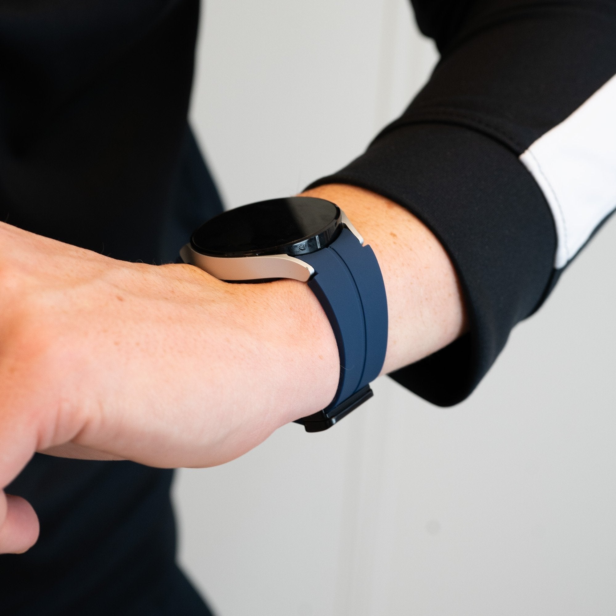 Bandz Samsung Galaxy Watch 6 - 40mm Silicone Strap with D-Buckle (Dark Blue)