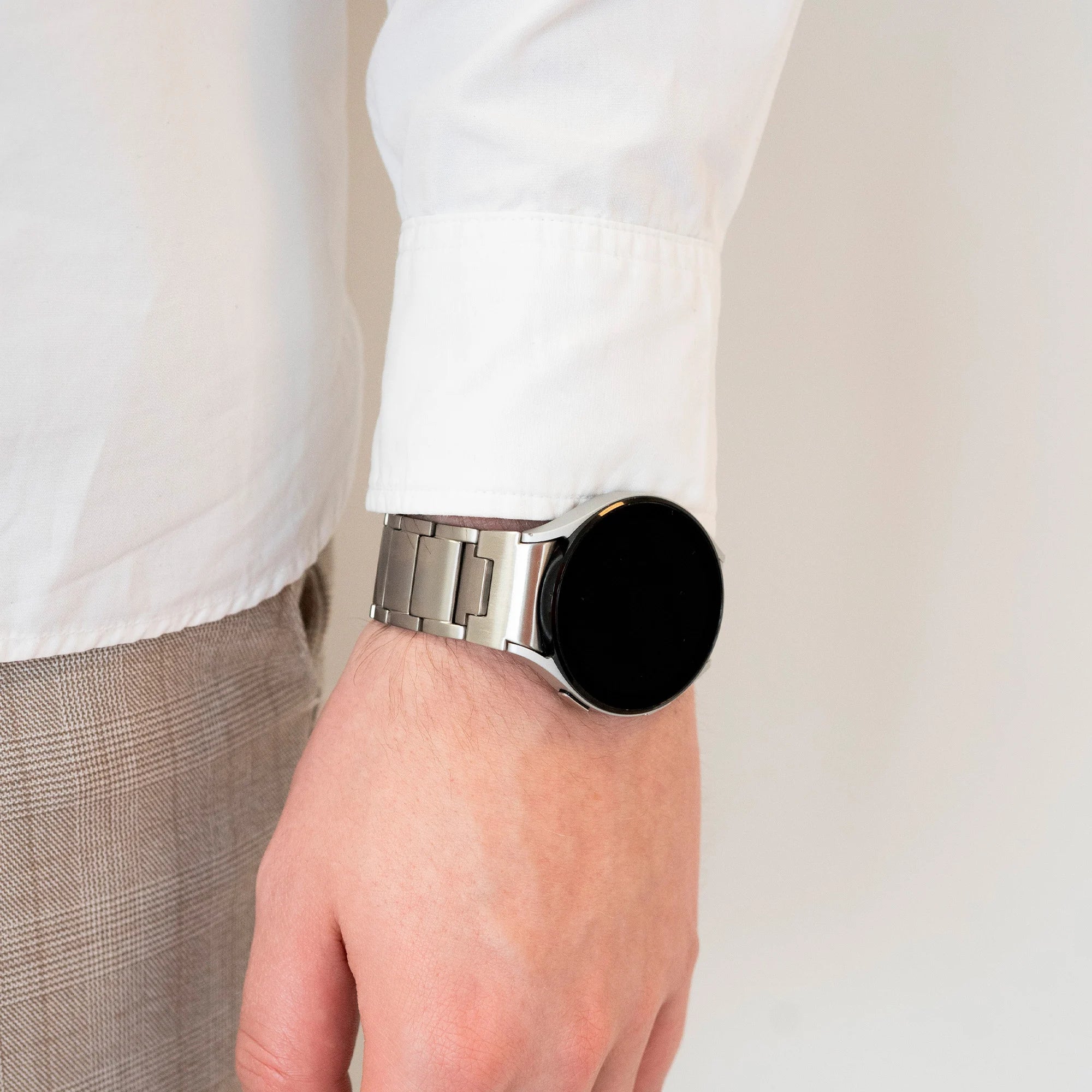 Samsung Galaxy Watch 5 Pro 'One push' titanium band (zilver)