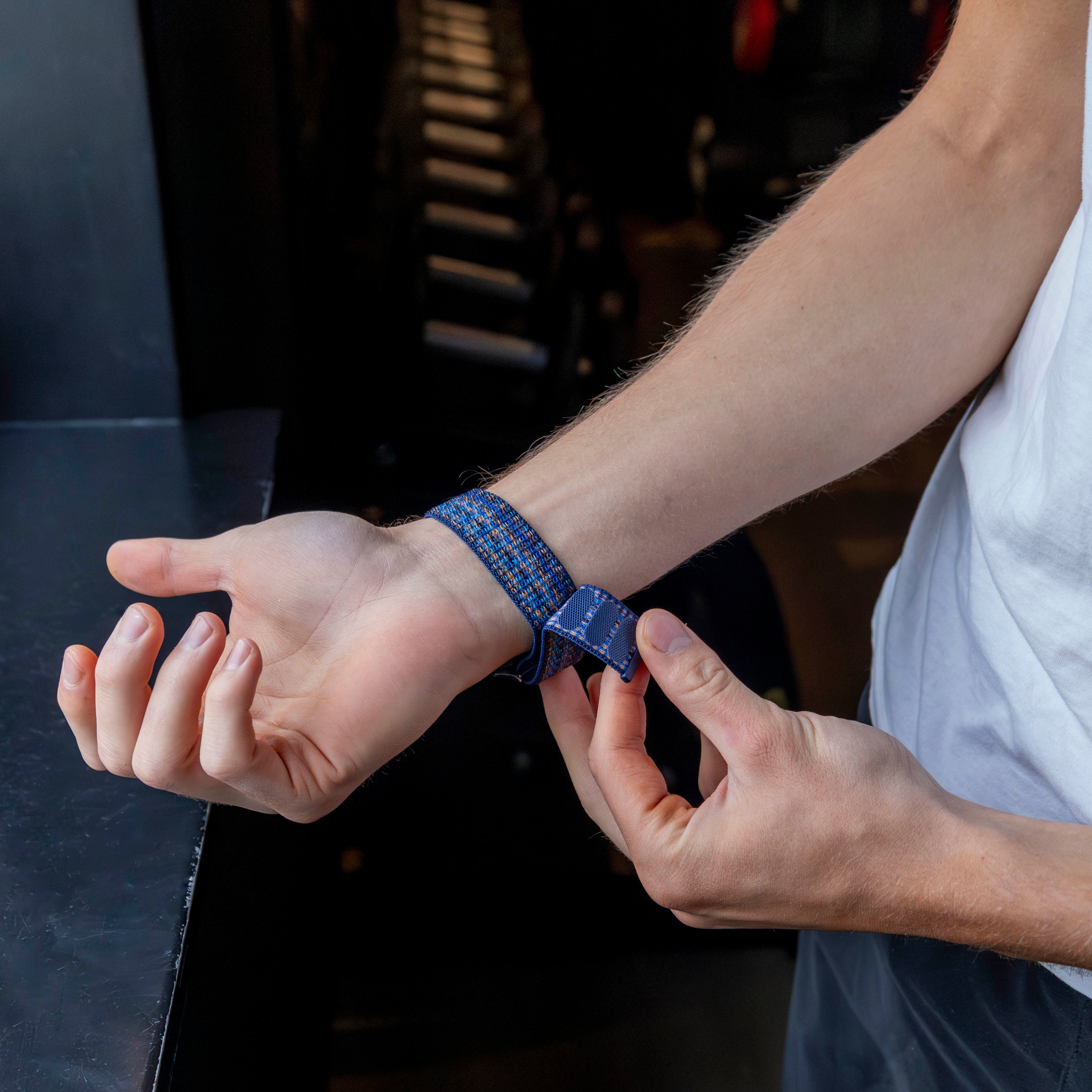 Bandz Samsung Galaxy Watch Ultra nylon loop band (blauw mix)