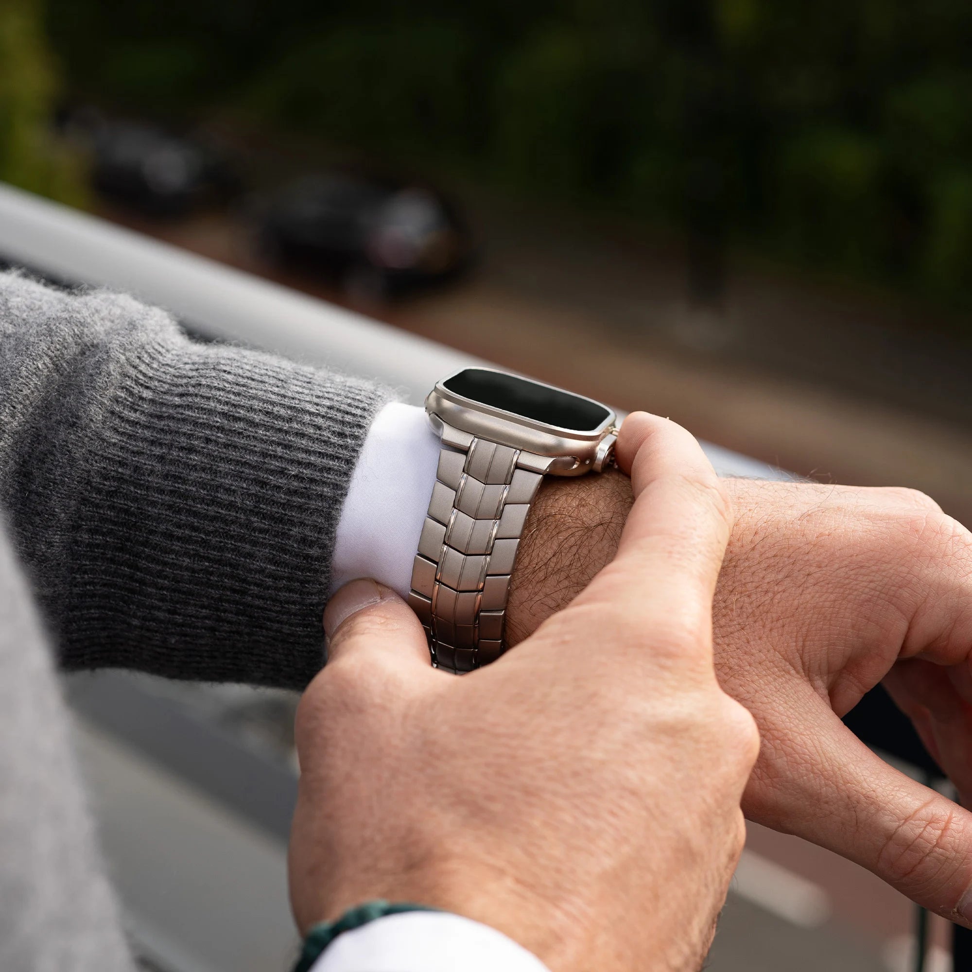 Bandz Apple Watch titanium band 'Supreme' (titanium)