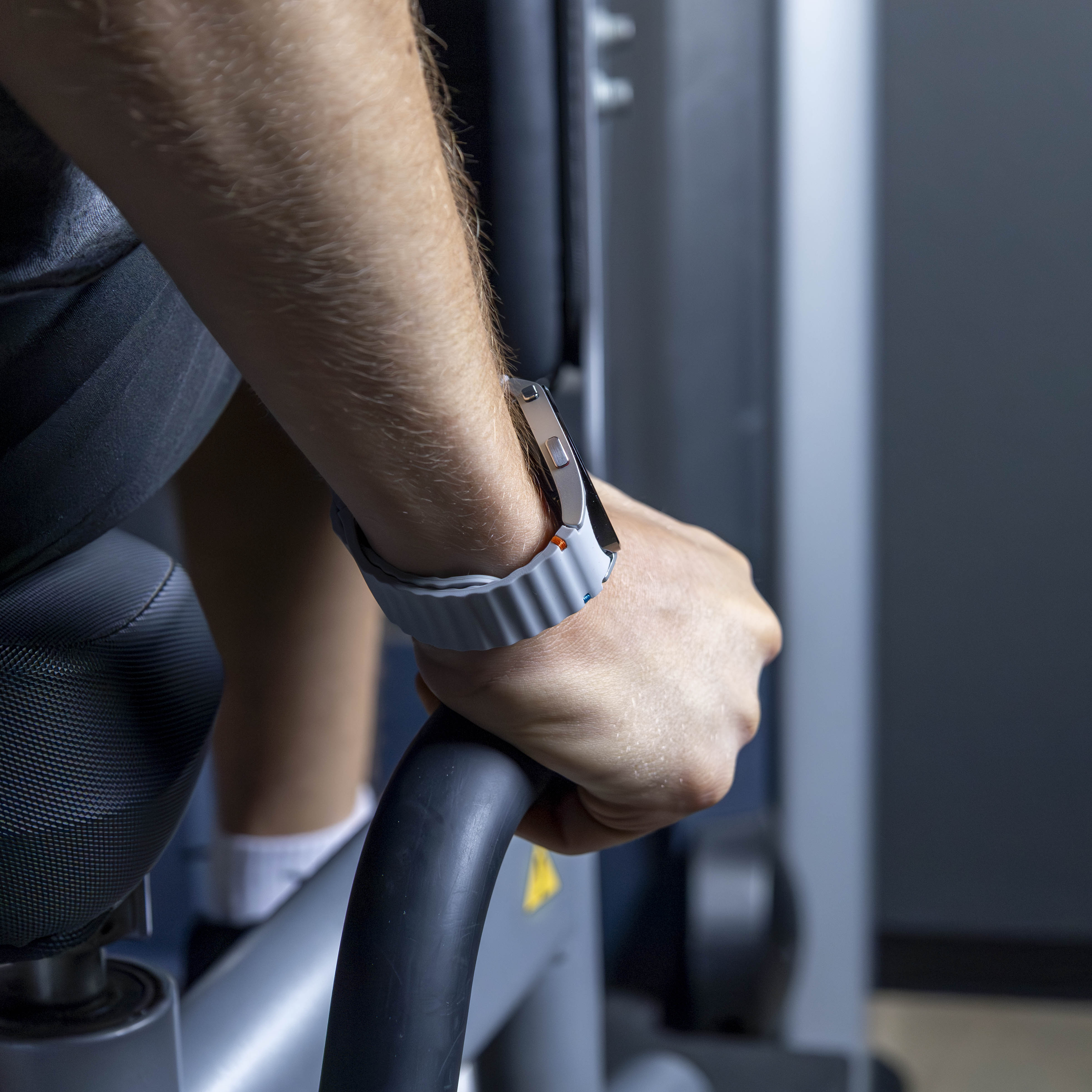 Samsung Galaxy Watch 4 Classic 42mm Wave Strap (Light Gray)