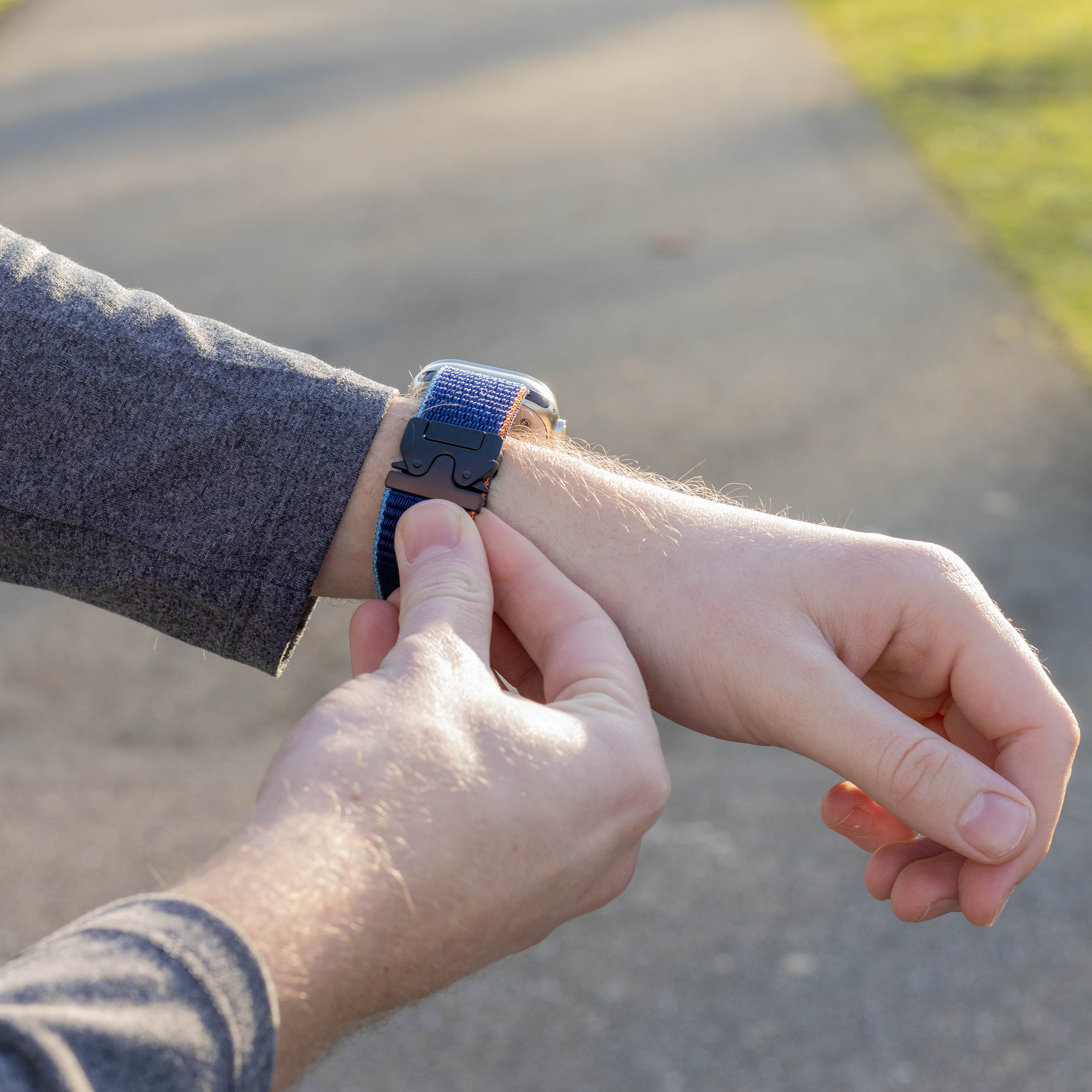 Bandz Apple Watch nylon band 'Classic' met P-buckle (donkerblauw)