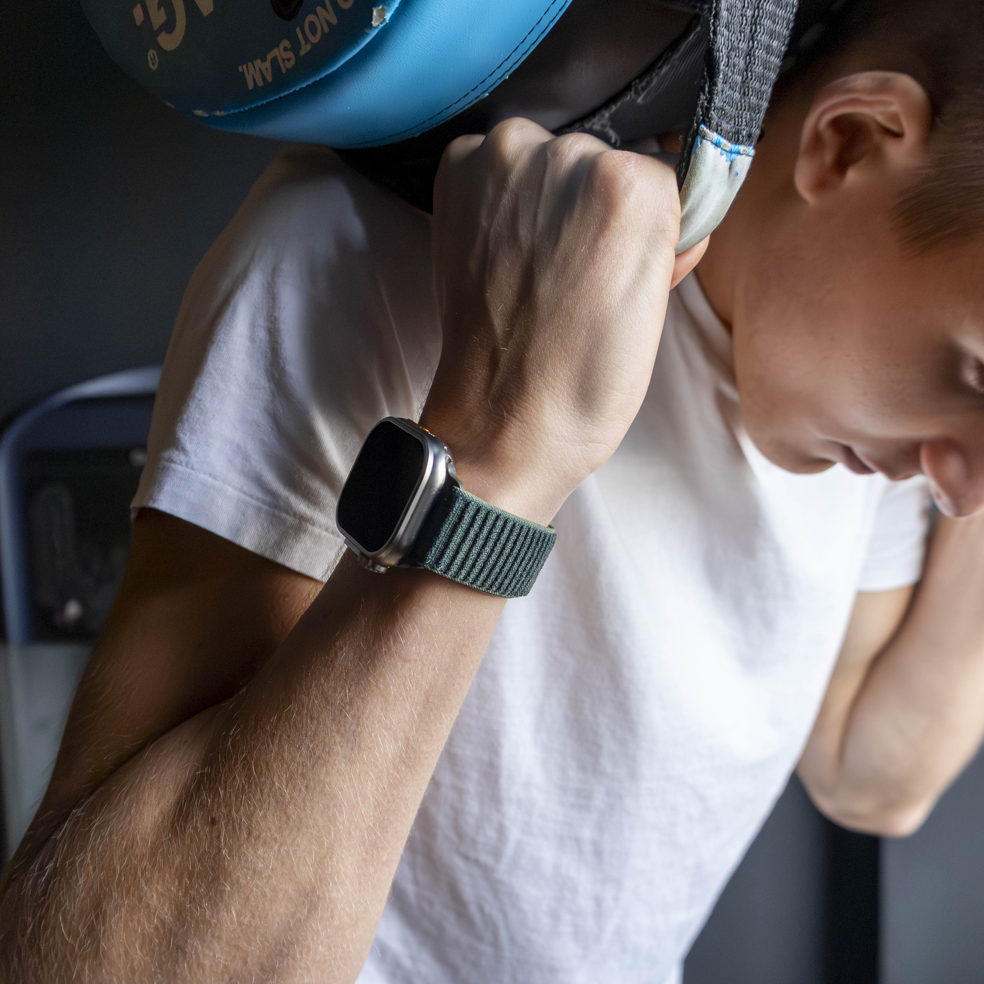 Apple Watch wave nylon band (donkergroen)