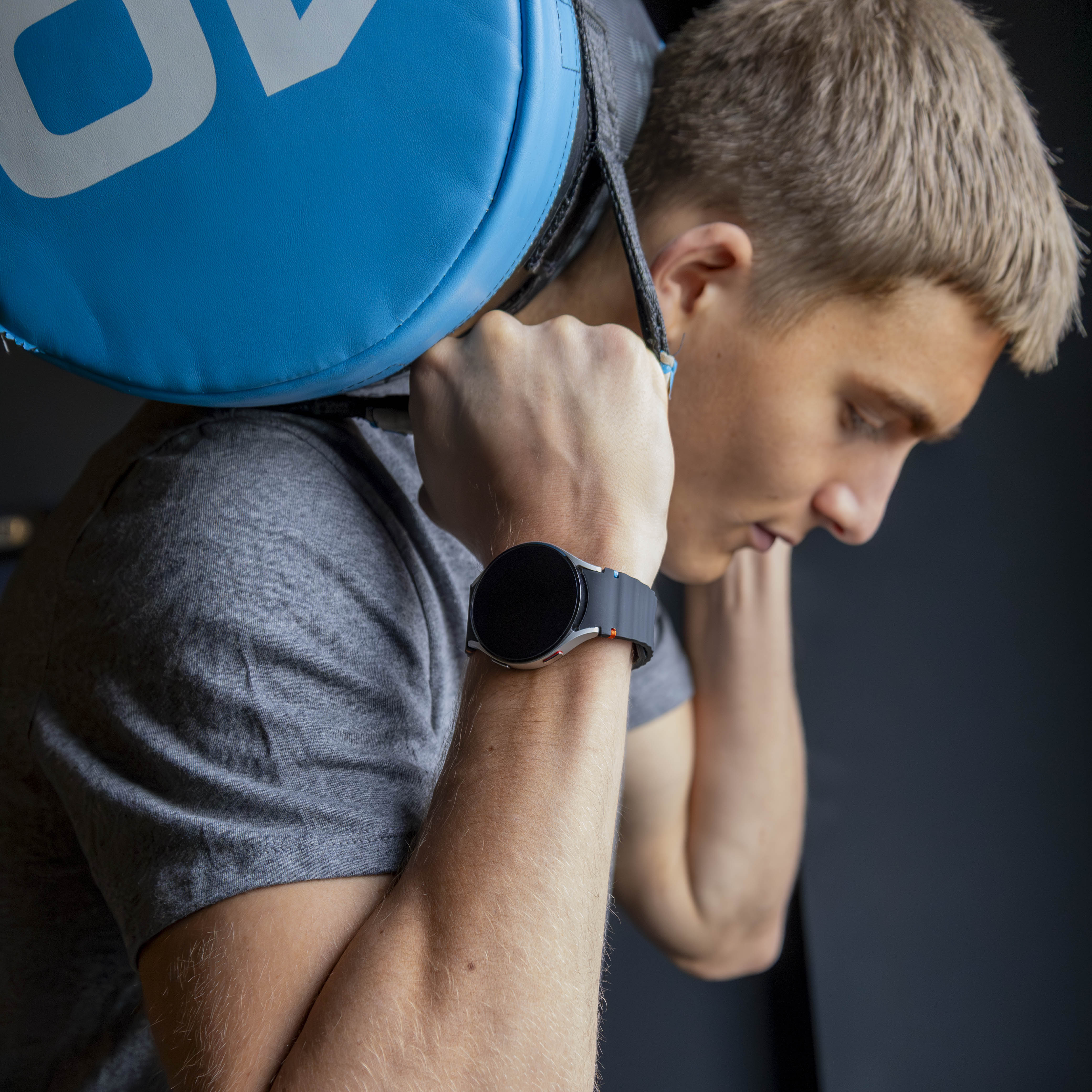 Samsung Galaxy Watch 4 Classic 46mm Wave Strap (Graphite)