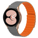 Samsung Galaxy Watch 4 44mm magnetisch siliconen bandje (grijs/oranje)