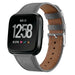 Fitbit Versa (2) modern leren band (grijs)