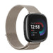 Fitbit Versa 4 Milanese band (sterrenlicht)