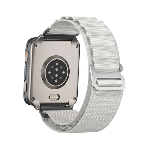 Coros Apex 4 - 46mm Alpine nylon bandje (sterrenlicht)