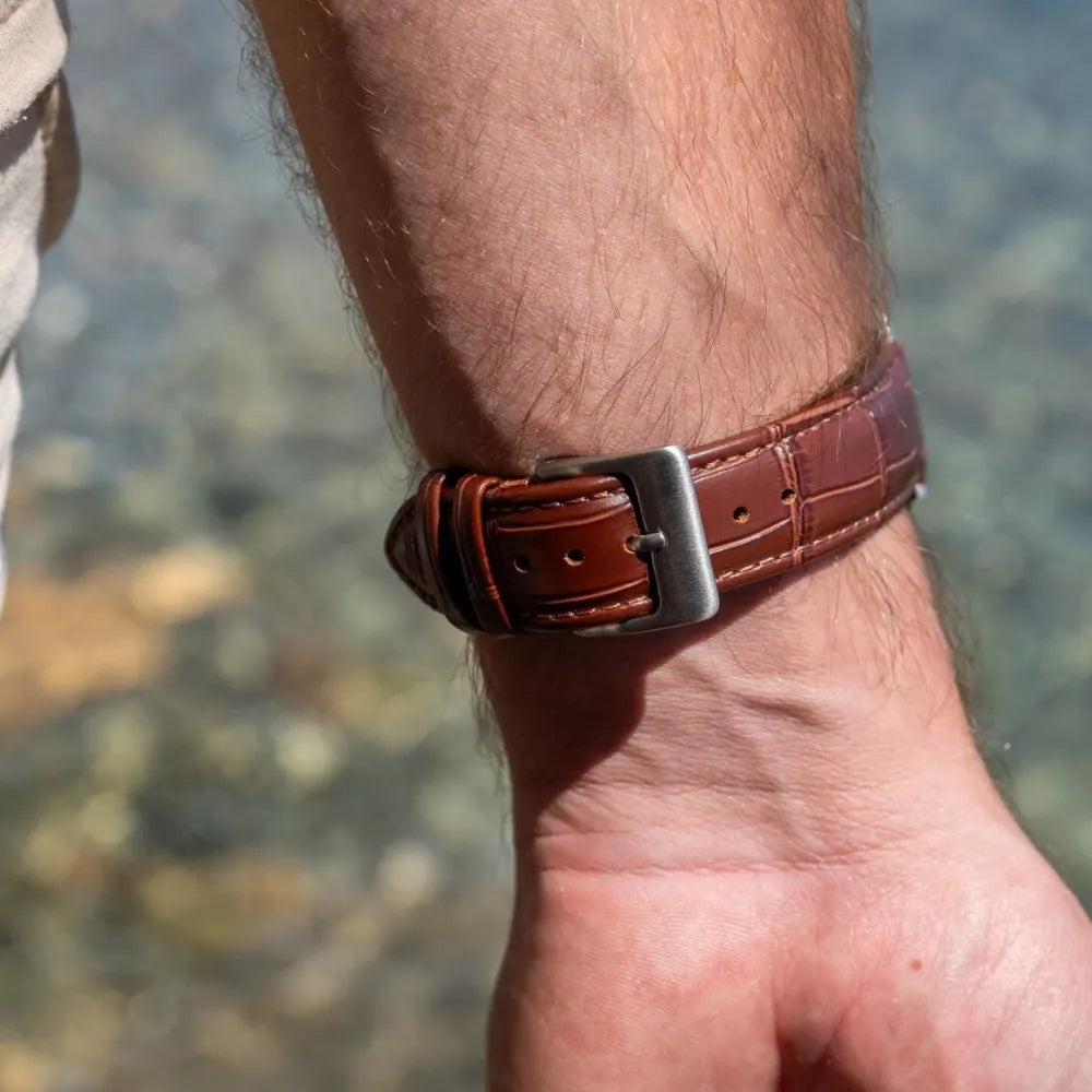 Apple Watch leather crocodile grain band (bruin)