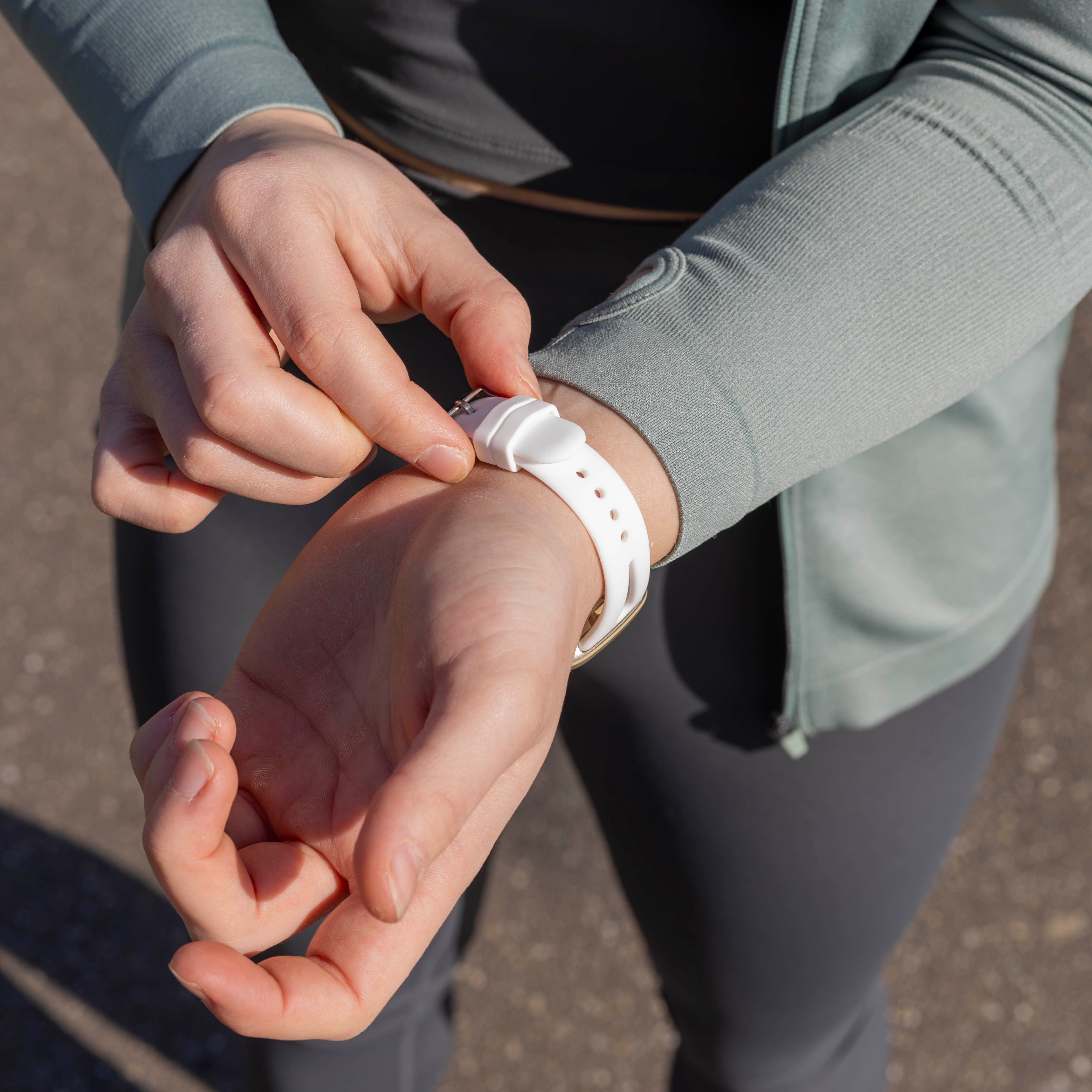 Fitbit Sense 2 luxe siliconen bandje (wit)