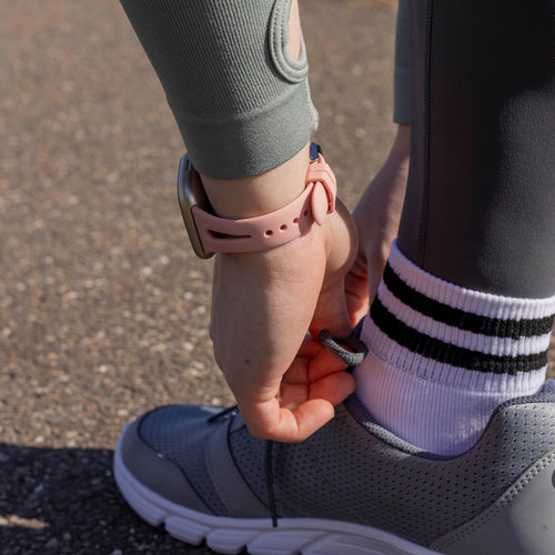 Fitbit Versa 4 luxe siliconen bandje (roze)