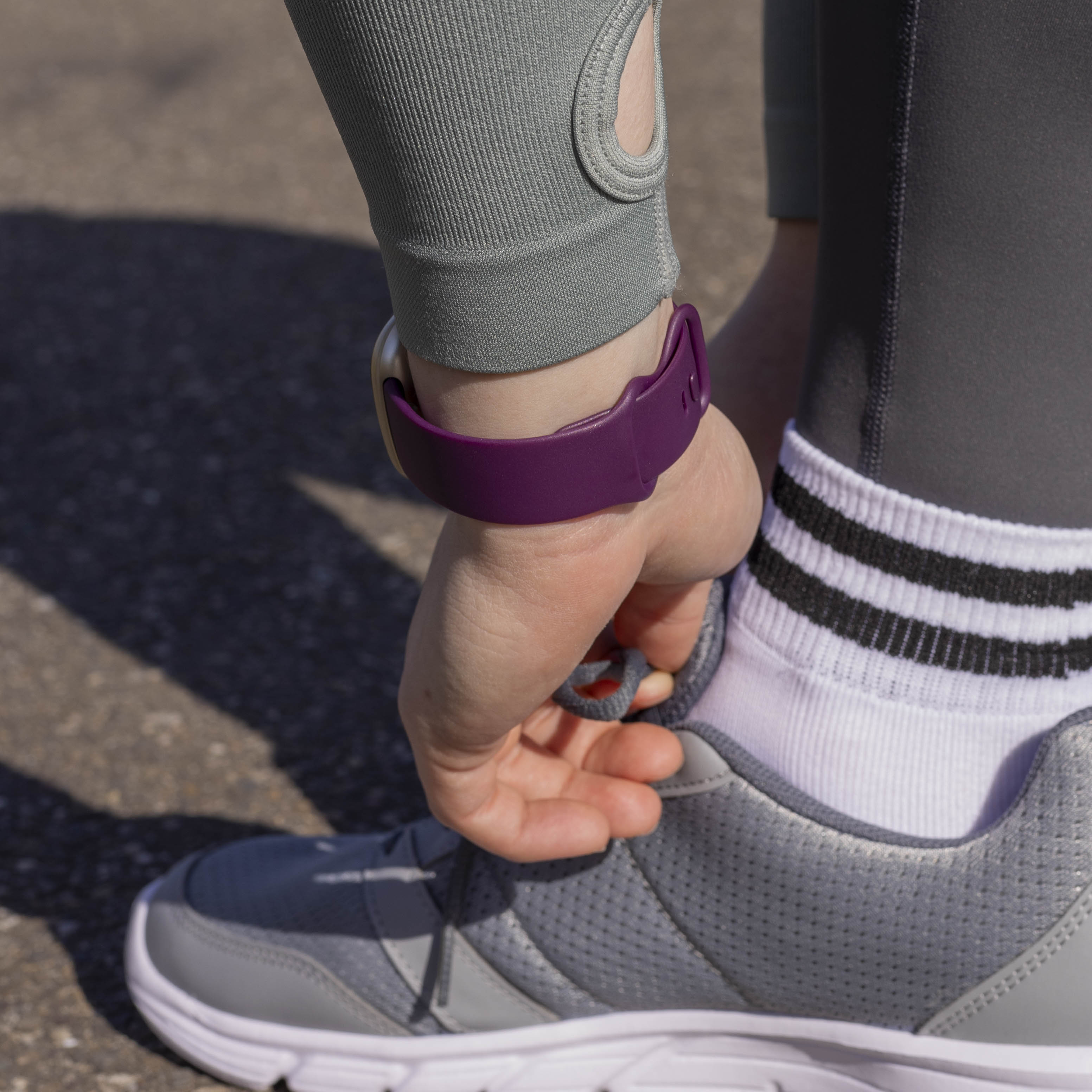 Fitbit Sense siliconen classic bandje (donkerpaars)