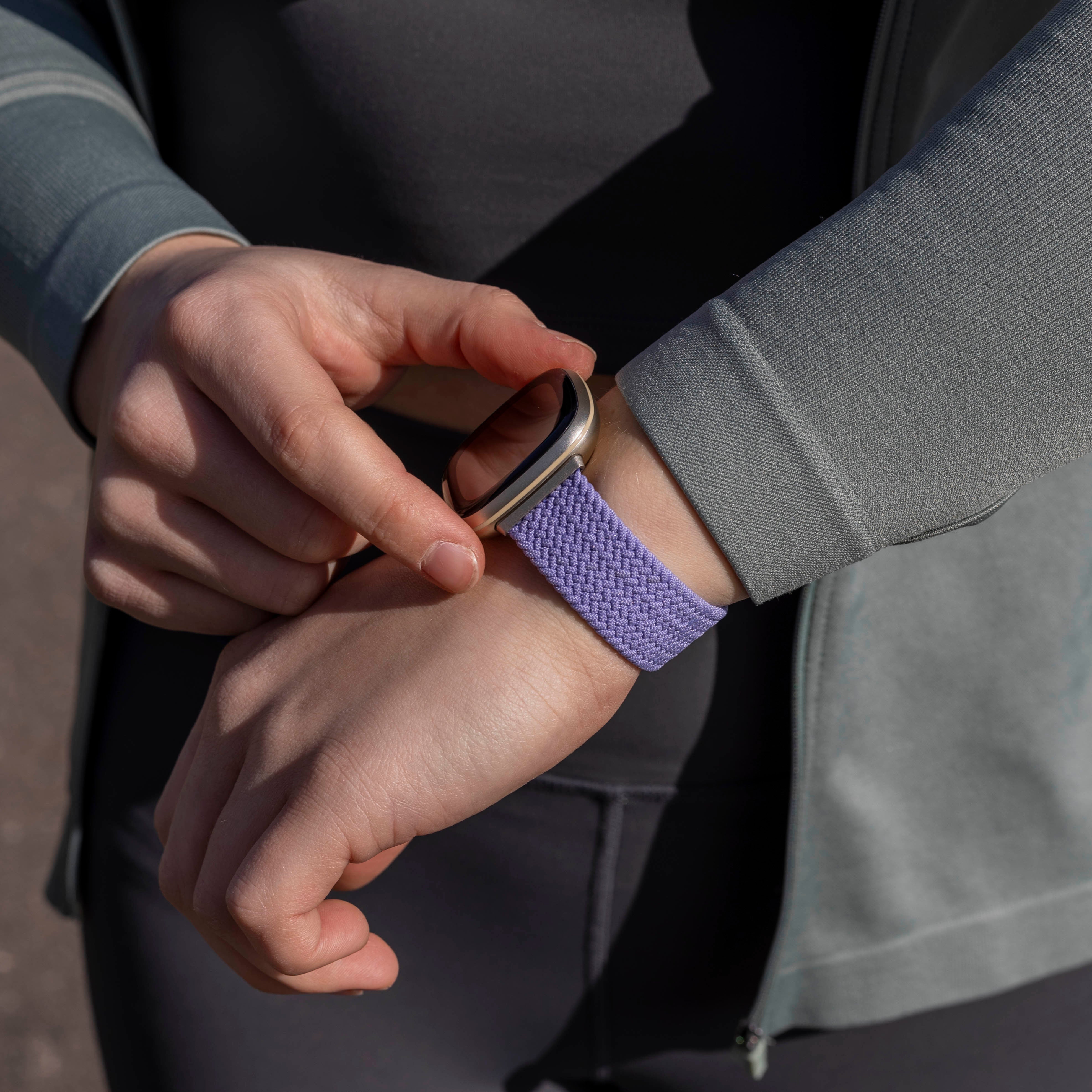 Fitbit Versa 3 verstelbaar gevlochten bandje (lichtpaars)