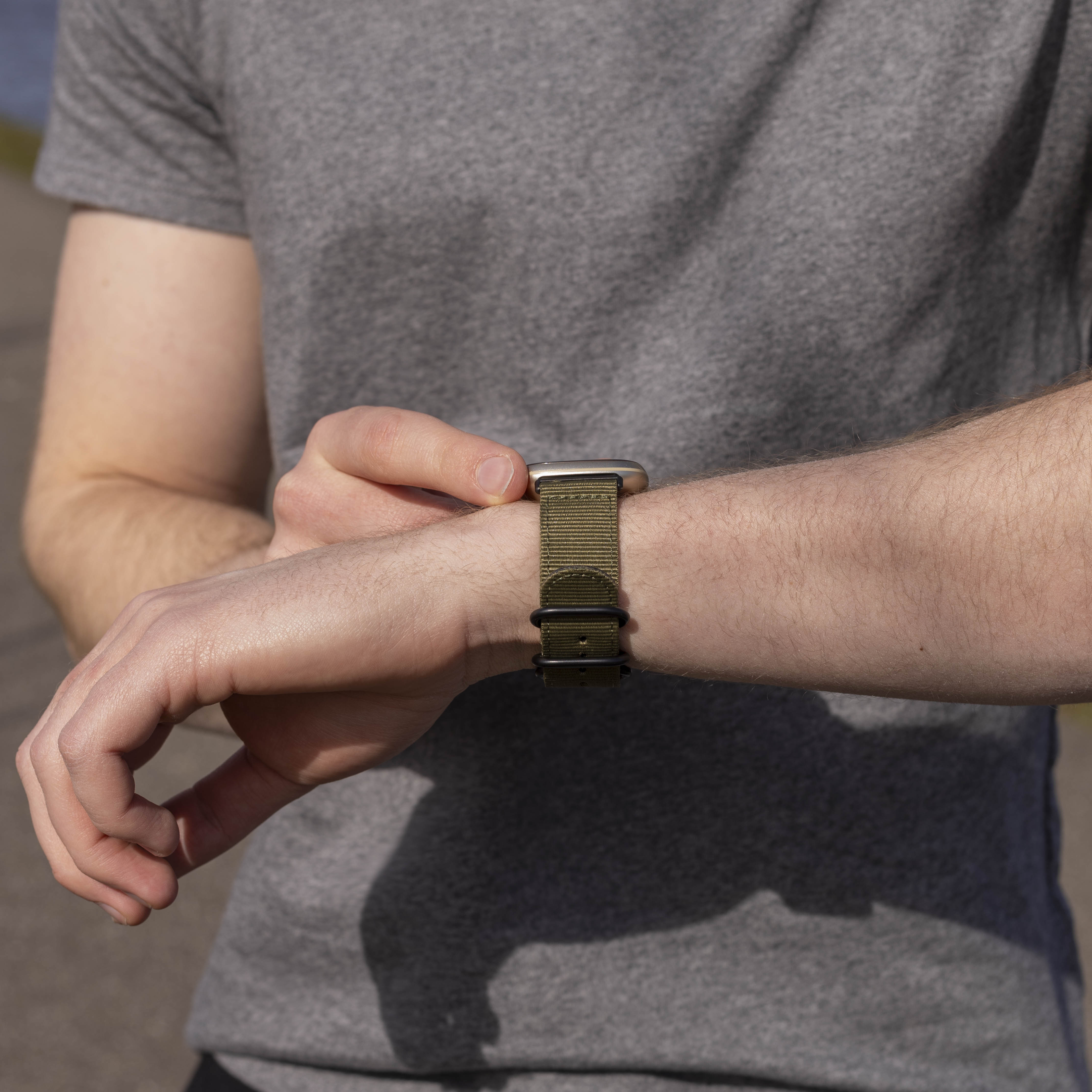 Fitbit Sense nylon gesp band (groen)