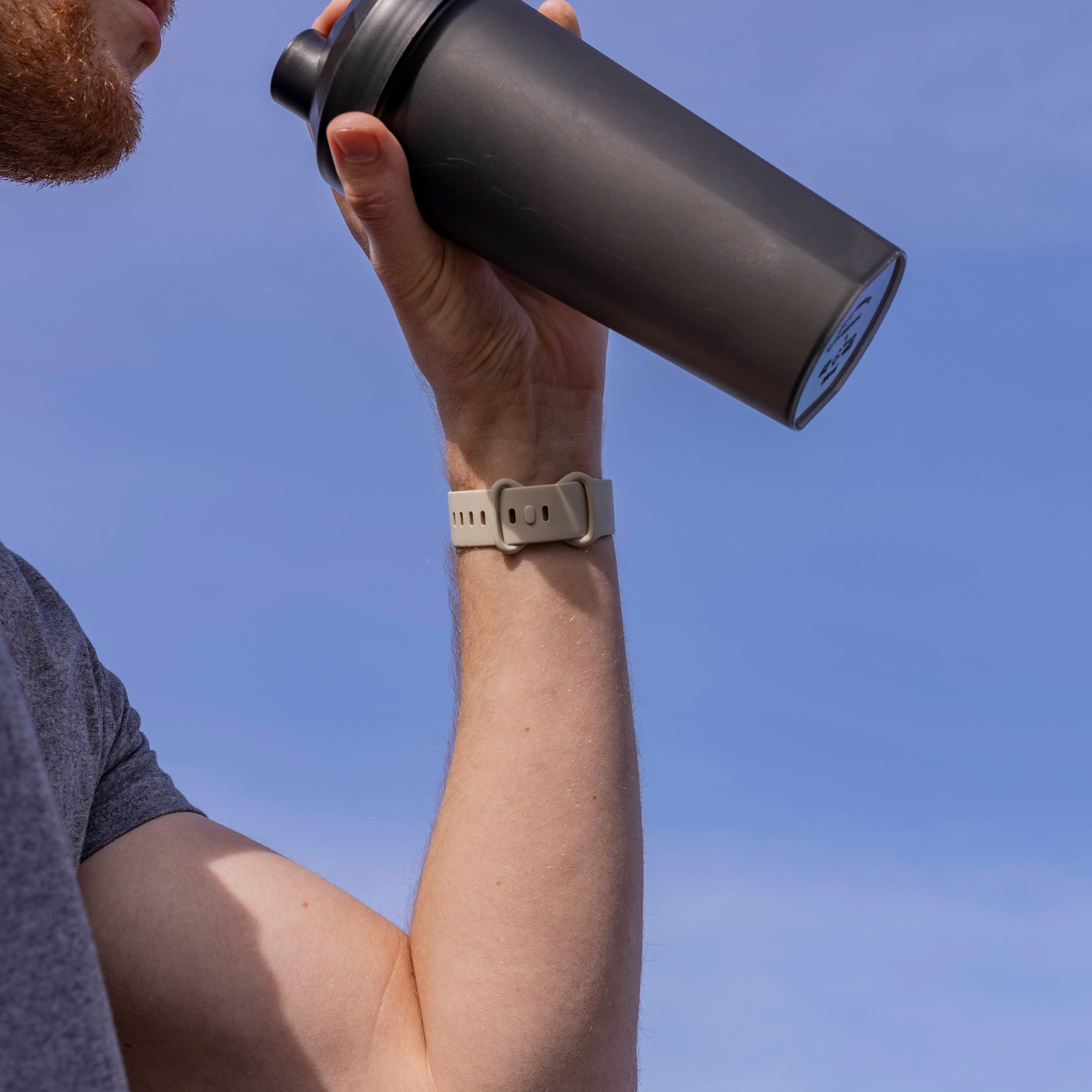 Fitbit Sense siliconen classic bandje (lichtbeige)