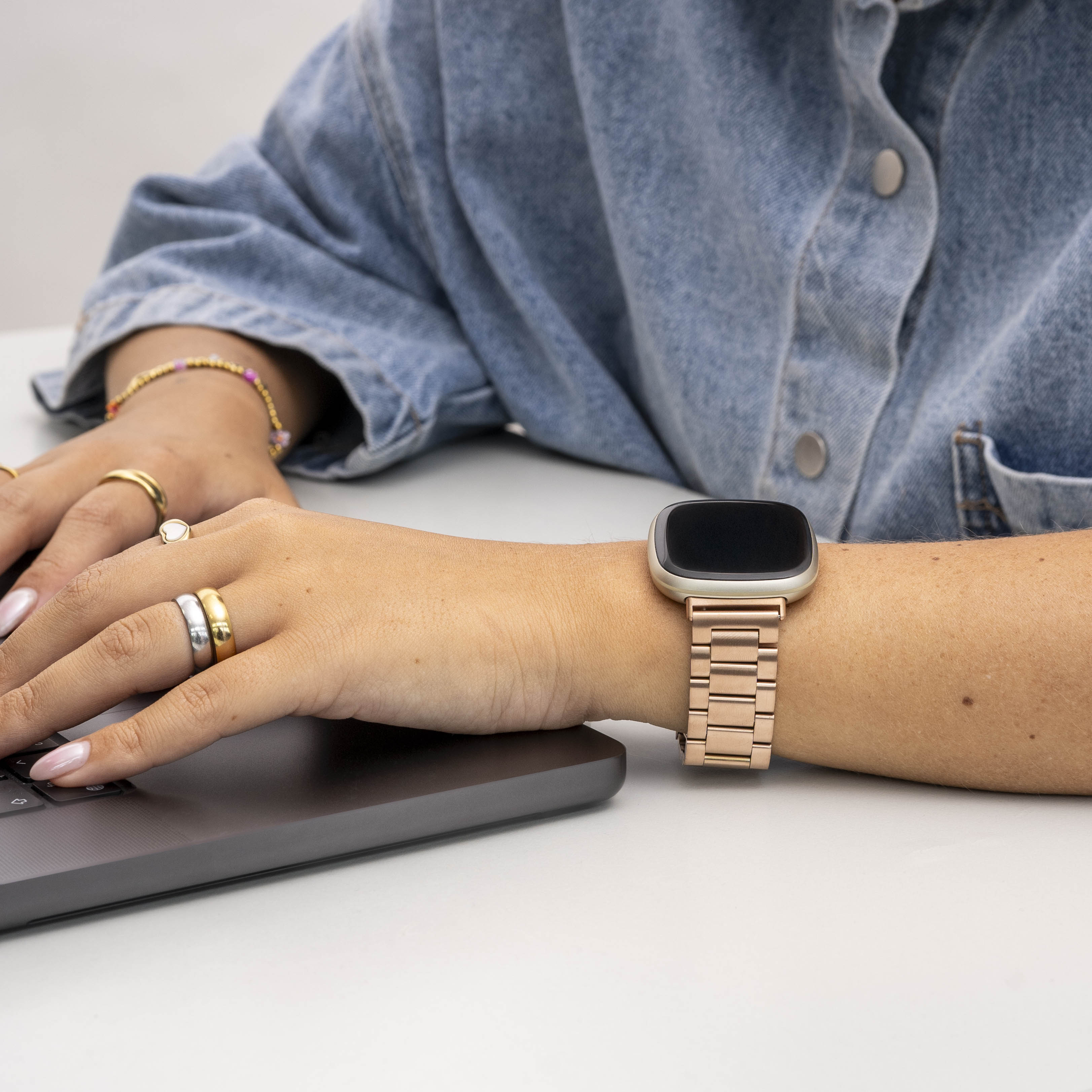 Fitbit Sense stalen band (rosé goud)