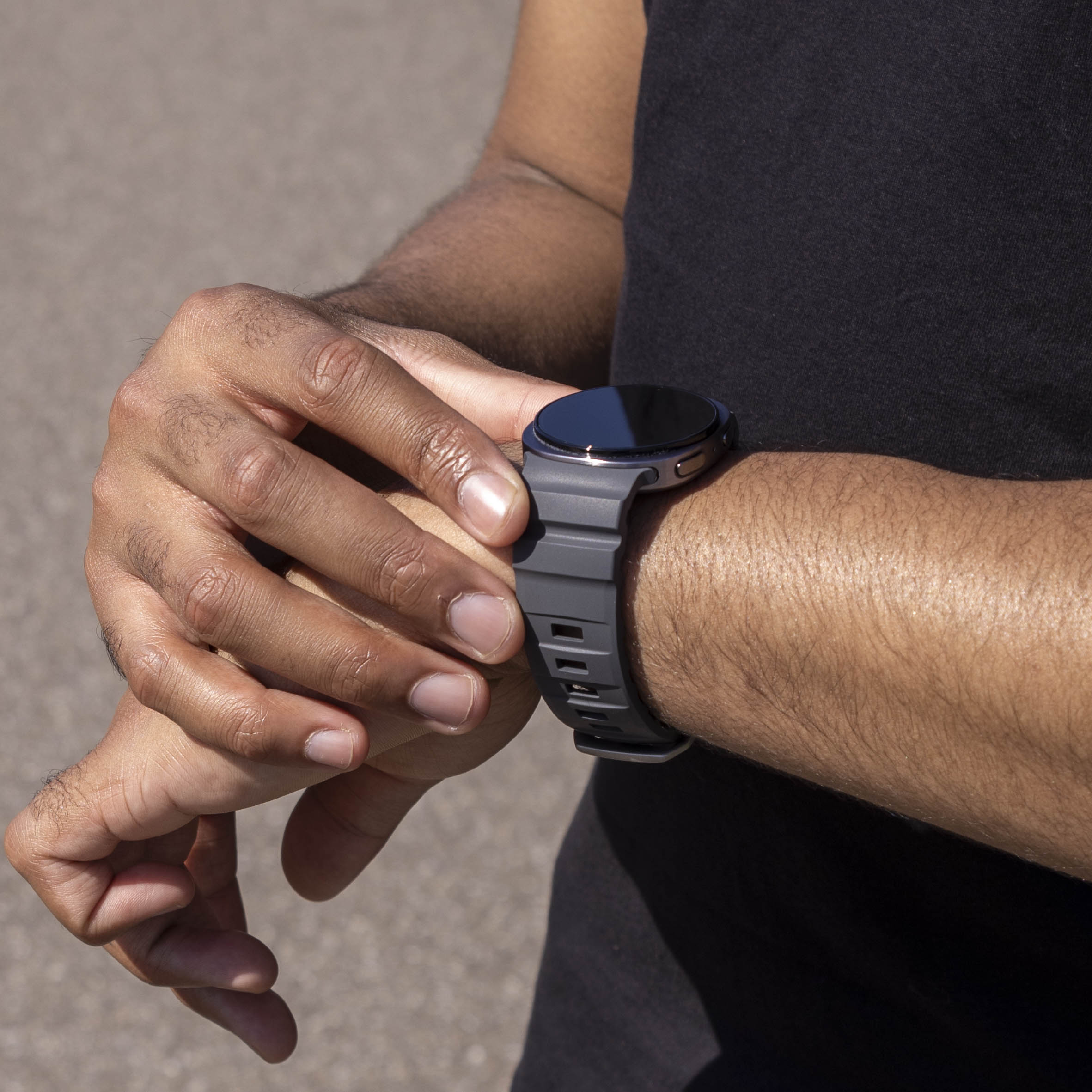 Samsung Galaxy Watch 8 - 44mm extreme silicone band (zwart)