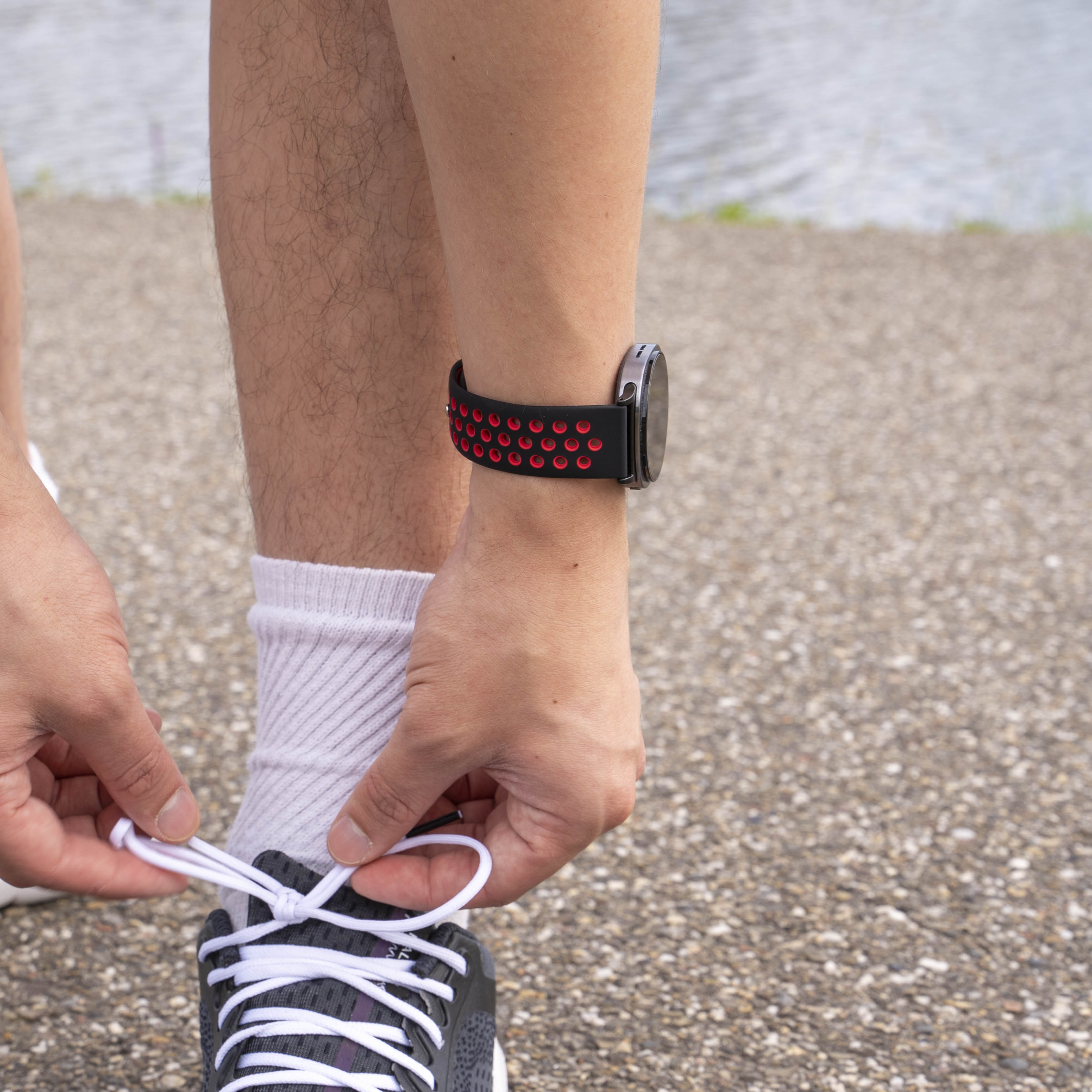 Samsung Galaxy Watch 8 - 44mm Sport Strap (Black/Red)